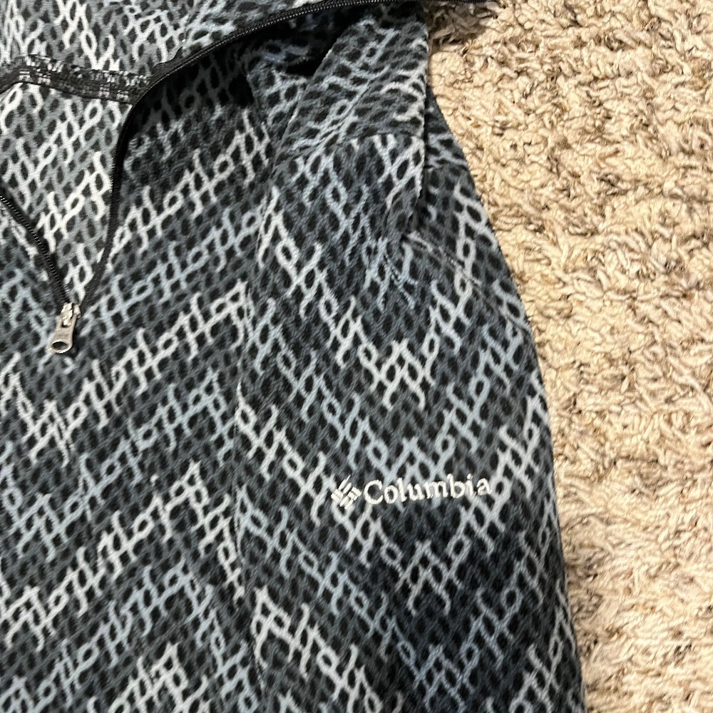 Columbia Fleece Pull-Over - Picture 2 of 4